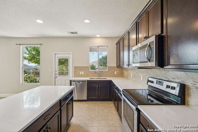 Image 18 of 49 For 27341 Paraiso