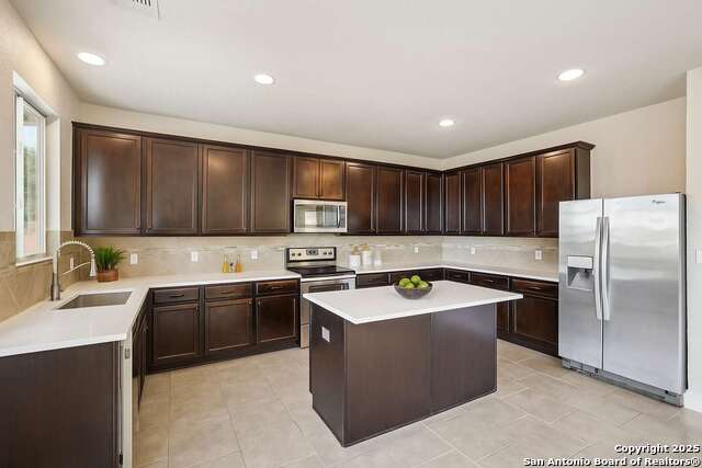 Image 8 of 49 For 27341 Paraiso