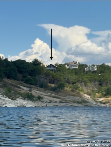 Listing photo id 47 for 717 Riviera  