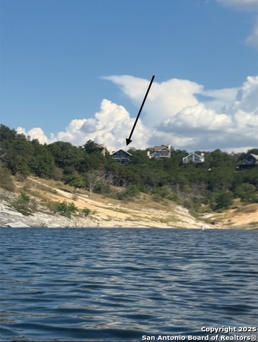 Listing photo id 48 for 717 Riviera  