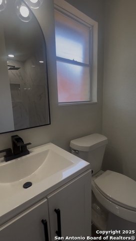 Image 10 of 29 For 4915 Creekmoor