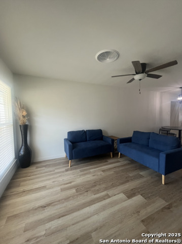 Image 2 of 29 For 4915 Creekmoor