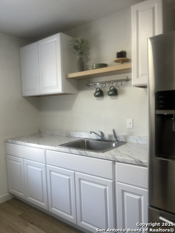 Image 3 of 29 For 4915 Creekmoor