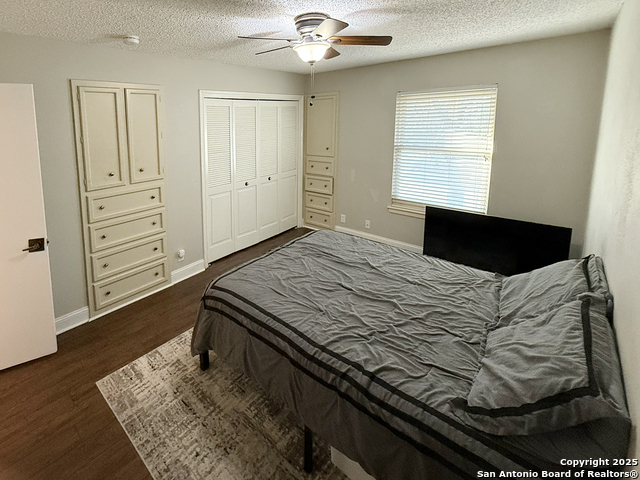 Image 15 of 41 For 12518 Chateau Forest