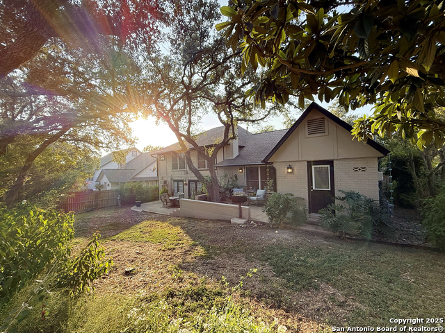 Image 4 of 41 For 12518 Chateau Forest