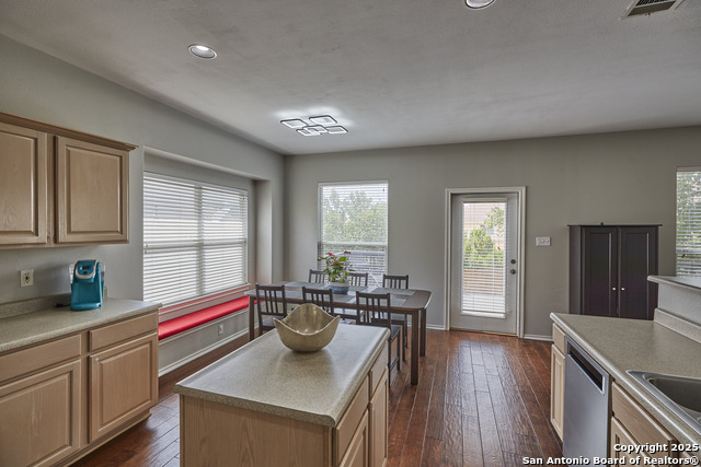 Image 17 of 27 For 935 Calico  