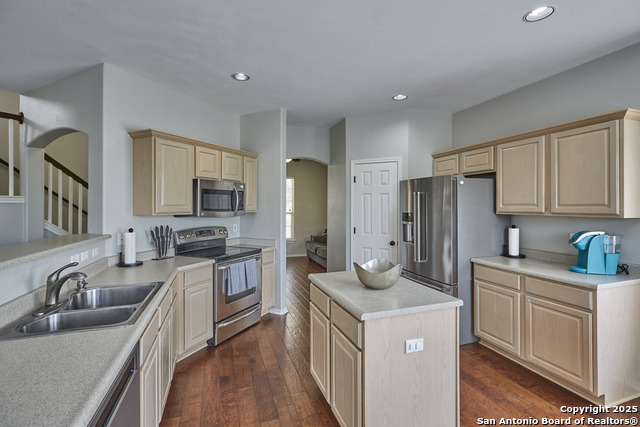 Image 18 of 27 For 935 Calico  