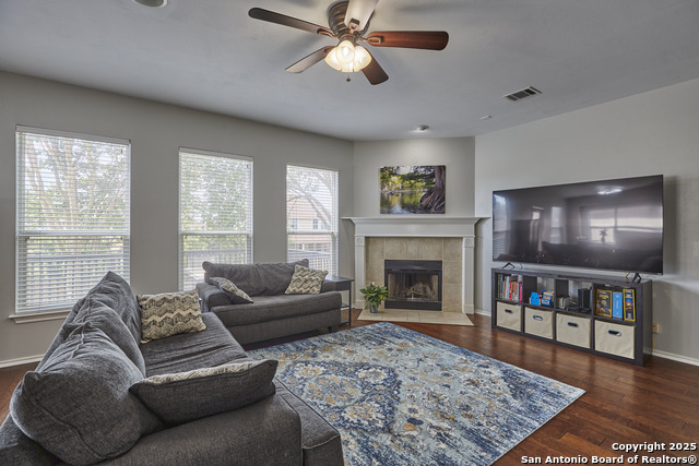 Image 19 of 27 For 935 Calico  