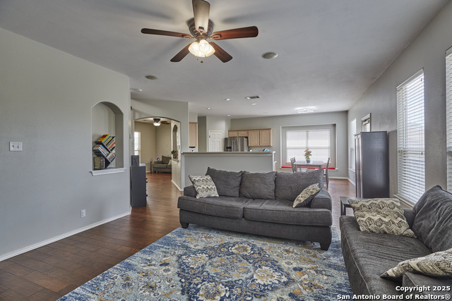 Image 21 of 27 For 935 Calico  