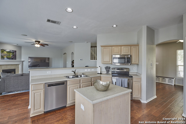 Image 5 of 27 For 935 Calico  