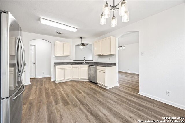 Image 14 of 27 For 4019 Flowing Path