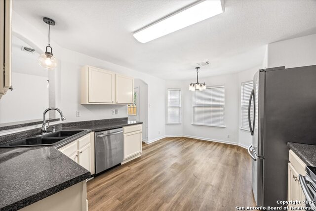 Image 9 of 27 For 4019 Flowing Path