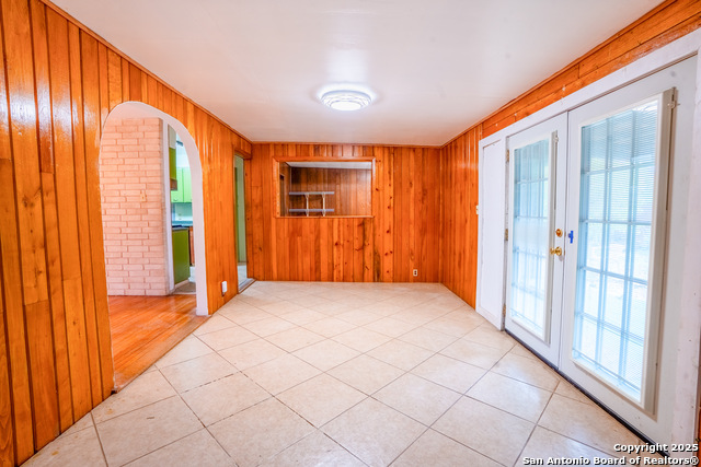 Listing photo id 9 for 146 Marlena  