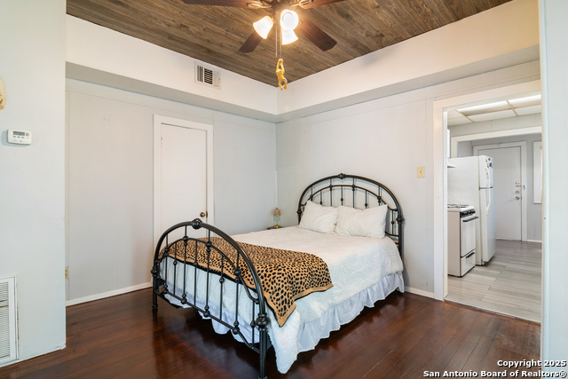 Details for 814 Magnolia W, San Antonio, TX 78212