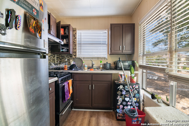 Image 10 of 19 For 814 Magnolia W