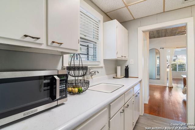 Image 17 of 19 For 814 Magnolia W