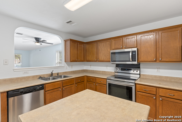 Listing photo id 8 for 6918 Cutting N