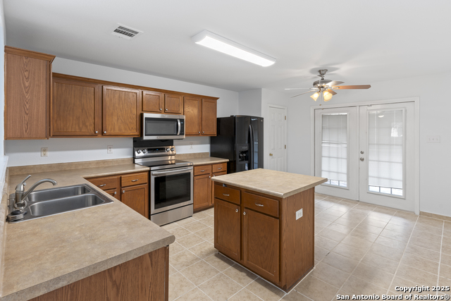 Listing photo id 6 for 6918 Cutting N