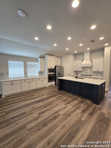 Listing photo id 8 for 14132 June Flower