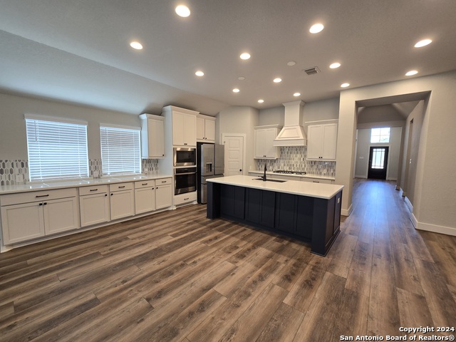 Listing photo id 9 for 14132 June Flower