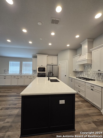 Listing photo id 6 for 14132 June Flower