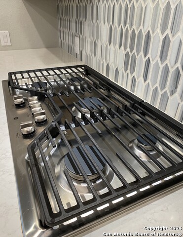 Listing photo id 7 for 14132 June Flower