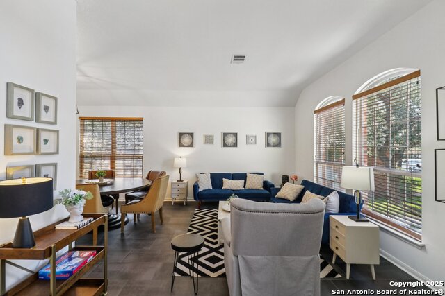 Image 5 of 50 For 25218 Shinnecock Trail