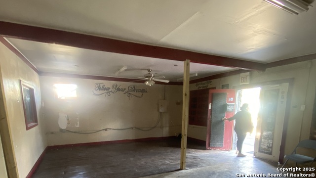 Image 4 of 9 For 1401 19th Sw