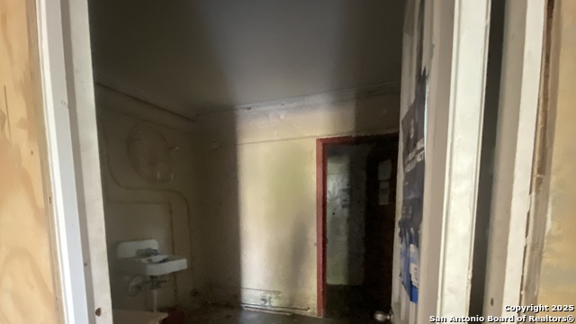 Image 5 of 9 For 1401 19th Sw