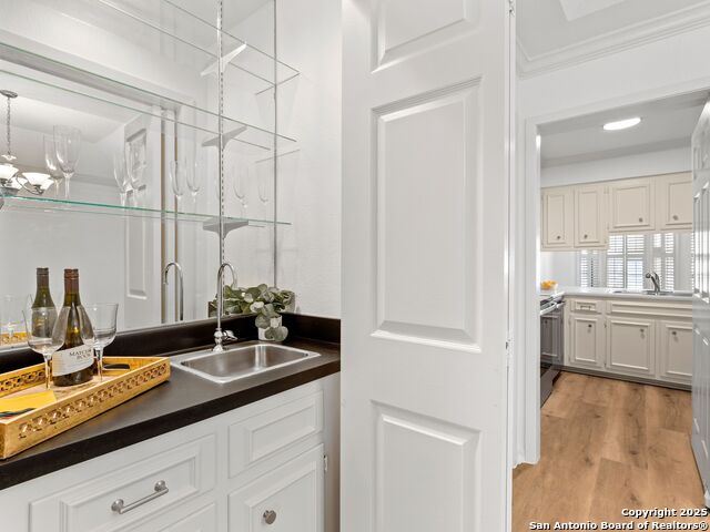 Image 8 of 23 For 2611 Eisenhauer  504