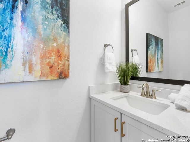 Image 13 of 39 For 546 Mcmonigal Place