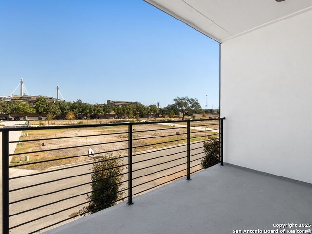 Image 24 of 39 For 546 Mcmonigal Place