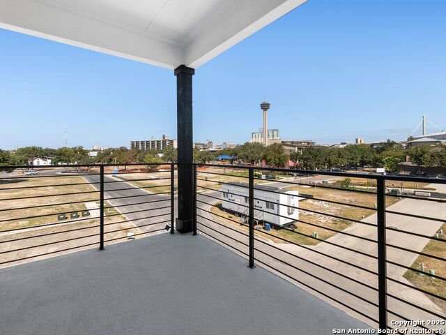 Image 30 of 39 For 546 Mcmonigal Place