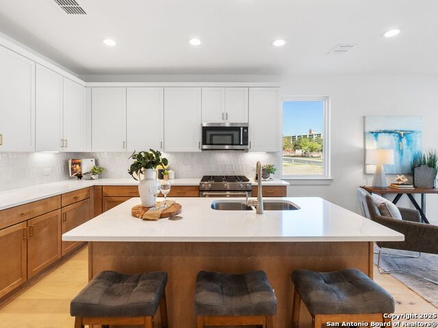 Image 8 of 39 For 546 Mcmonigal Place