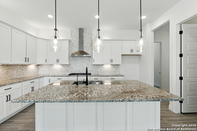 Image 13 of 17 For 12465 Nazareth