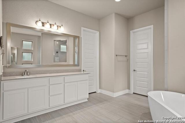 Listing photo id 13 for 1164 Waddie  