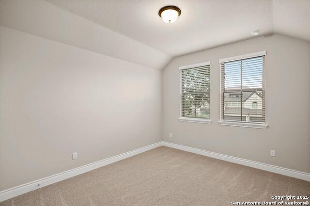 Listing photo id 27 for 1164 Waddie  