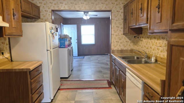 Image 20 of 29 For 3627 Poplar W