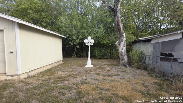 Image 26 of 29 For 3627 Poplar W