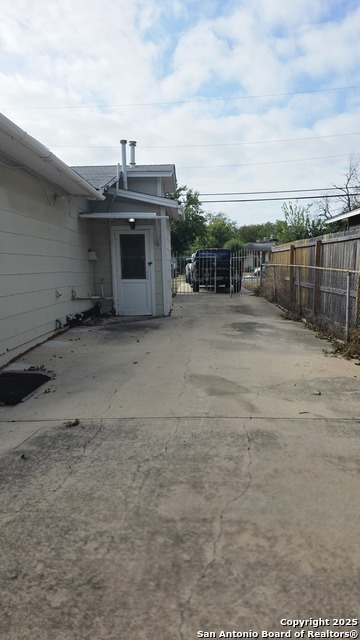 Image 28 of 29 For 3627 Poplar W