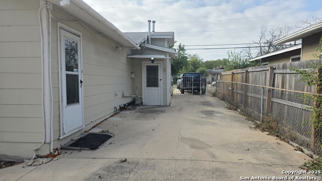 Image 29 of 29 For 3627 Poplar W