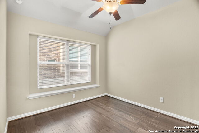 Listing photo id 13 for 14528 Prairie Pass