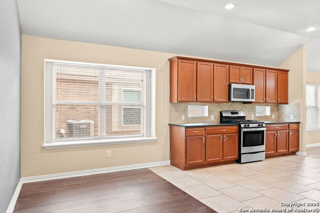 Listing photo id 3 for 14528 Prairie Pass