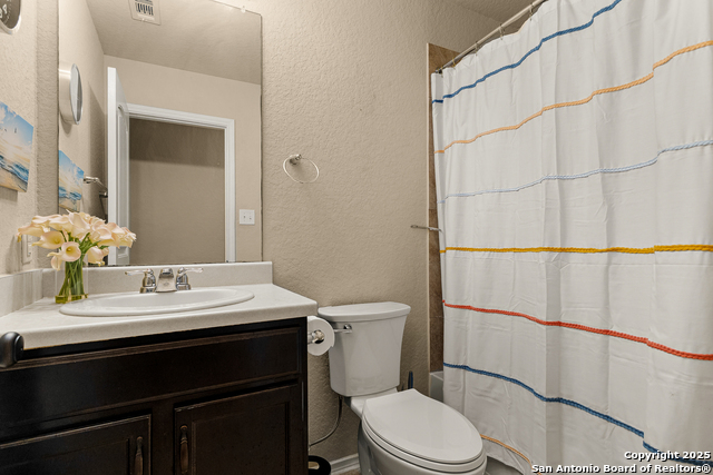 Listing photo id 4 for 1827 Aspen Silver