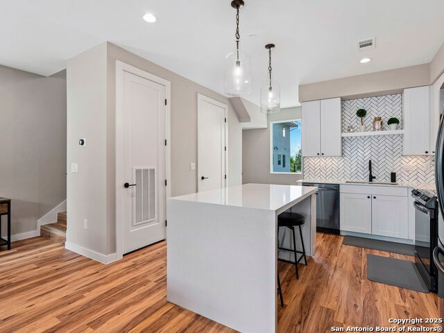 Image 11 of 34 For 1208 Academy Ave N 3201