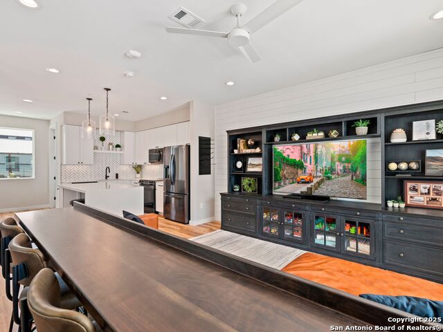 Image 21 of 34 For 1208 Academy Ave N 3201