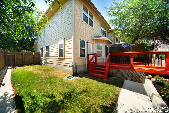 Image 23 of 29 For 13137 Brook Arbor