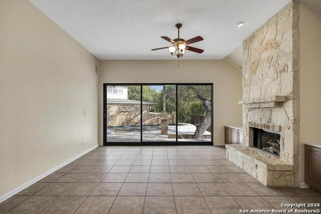 Listing photo id 10 for 1231 Walkers Way