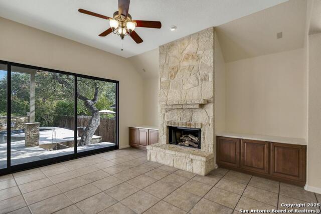 Listing photo id 12 for 1231 Walkers Way