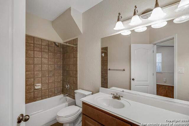 Listing photo id 23 for 1231 Walkers Way